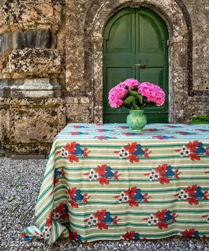 Cabana - Green Turnip Square 250x250cm Linen Tablecloth image number 1