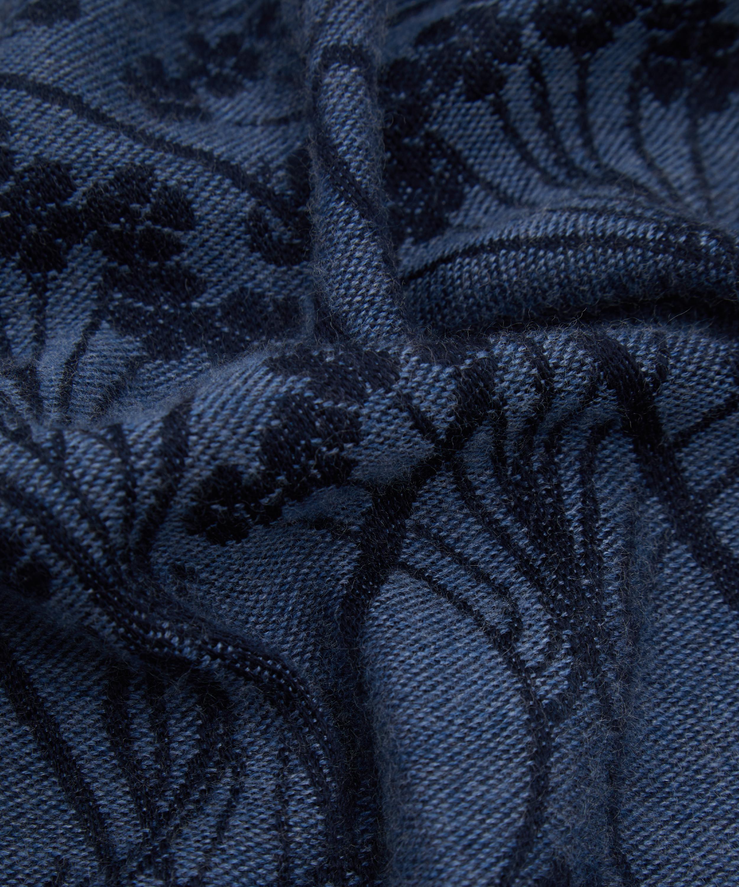 Liberty - Ianthe Wool Jacquard Scarf image number 4