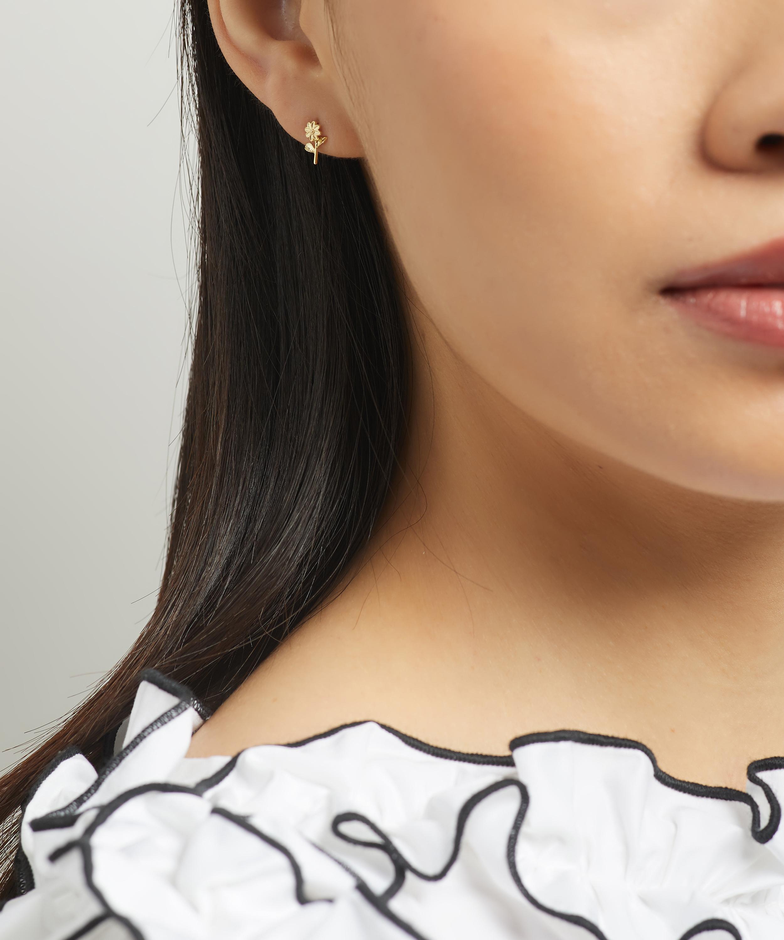 Anna Nina x Liberty 14ct Gold Single Daisy In Bloom Stud Earring Liberty