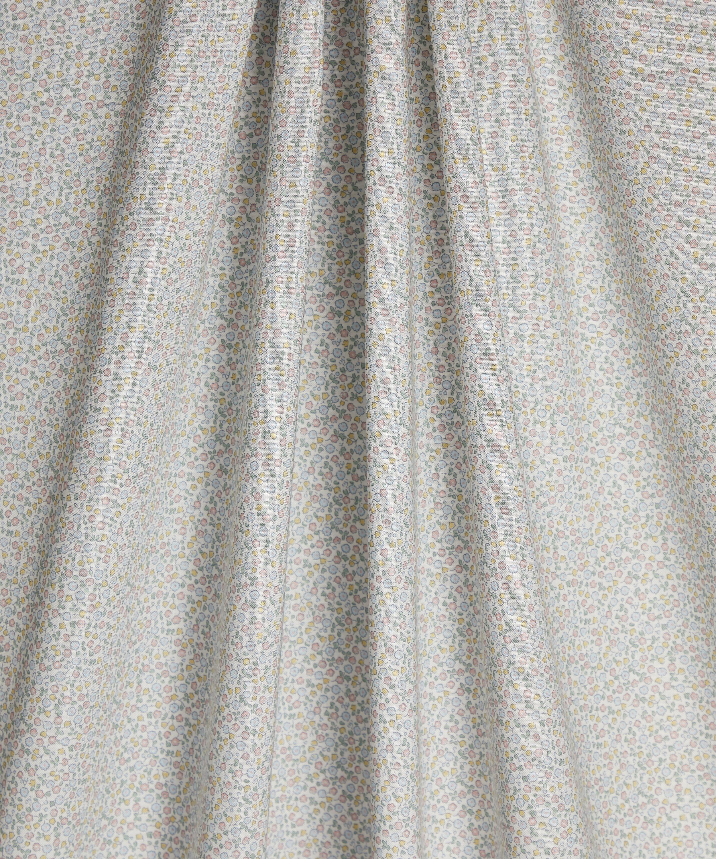 Liberty Fabrics - Suffolk Field Lasenby Quilting Cotton image number 2