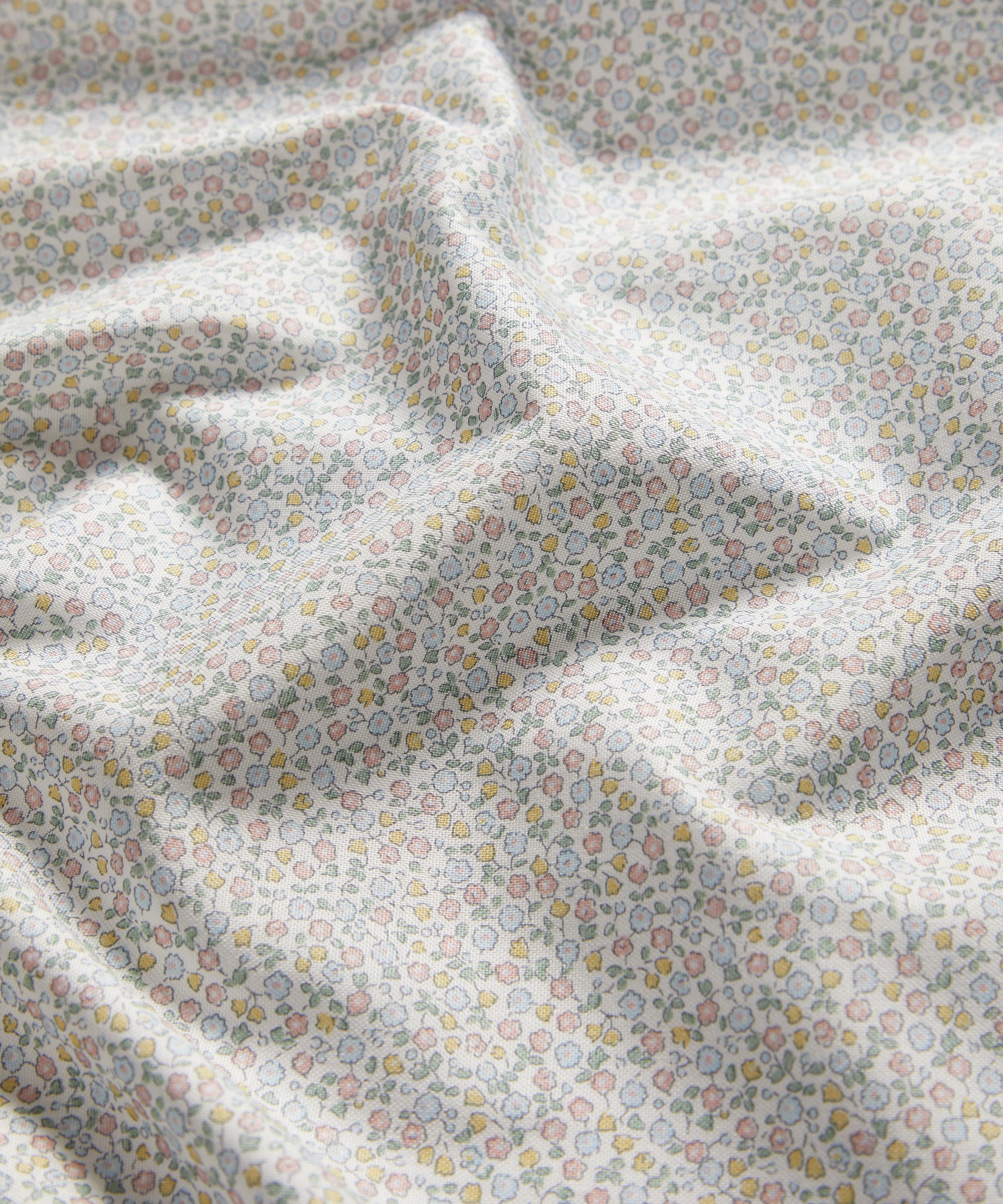 Liberty Fabrics - Suffolk Field Lasenby Quilting Cotton image number 3