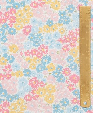 Liberty Fabrics - Kensington Confetti Lasenby Quilting Cotton image number 4