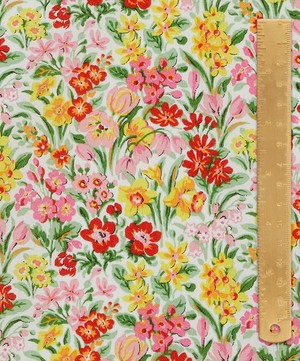 Liberty Fabrics - Kew Blooms Lasenby Quilting Cotton image number 4