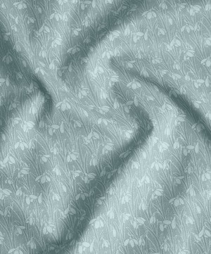 Liberty Fabrics - Polar Grey Snowdrop Spot Lasenby Quilting Cotton image number 3