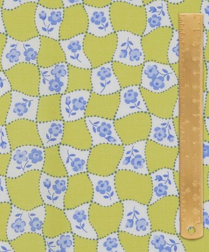 Liberty Fabrics - Picnic Posy Lasenby Quilting Cotton image number 5