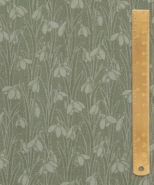 Liberty Fabrics - Lichen Snowdrop Spot Lasenby Quilting Cotton image number 4
