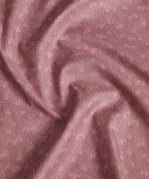 Liberty Fabrics - Tea Rose Snowdrop Spot Lasenby Quilting Cotton image number 3