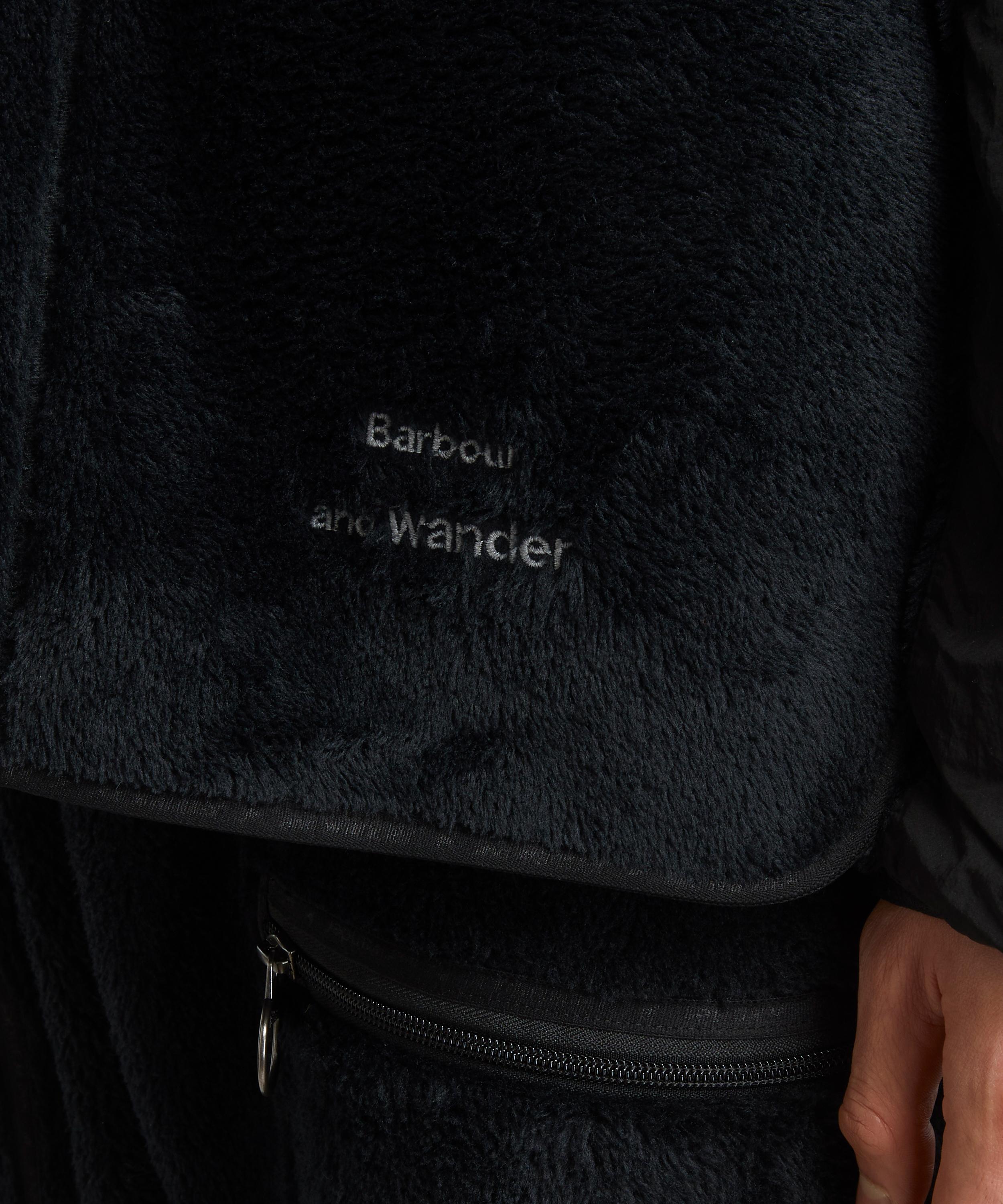 Barbour - x and Wander Fleece image number 4