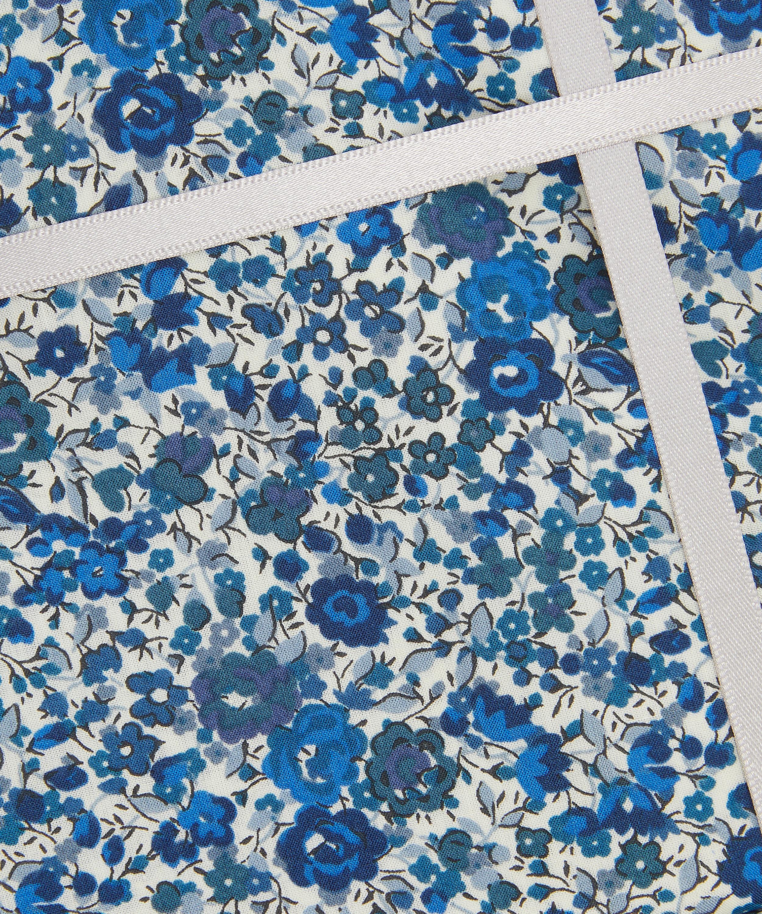 Lime Tree Design - Liberty Fabrics Emma and Georgina Lawn&trade; Cotton Headscarf Bandana image number 2