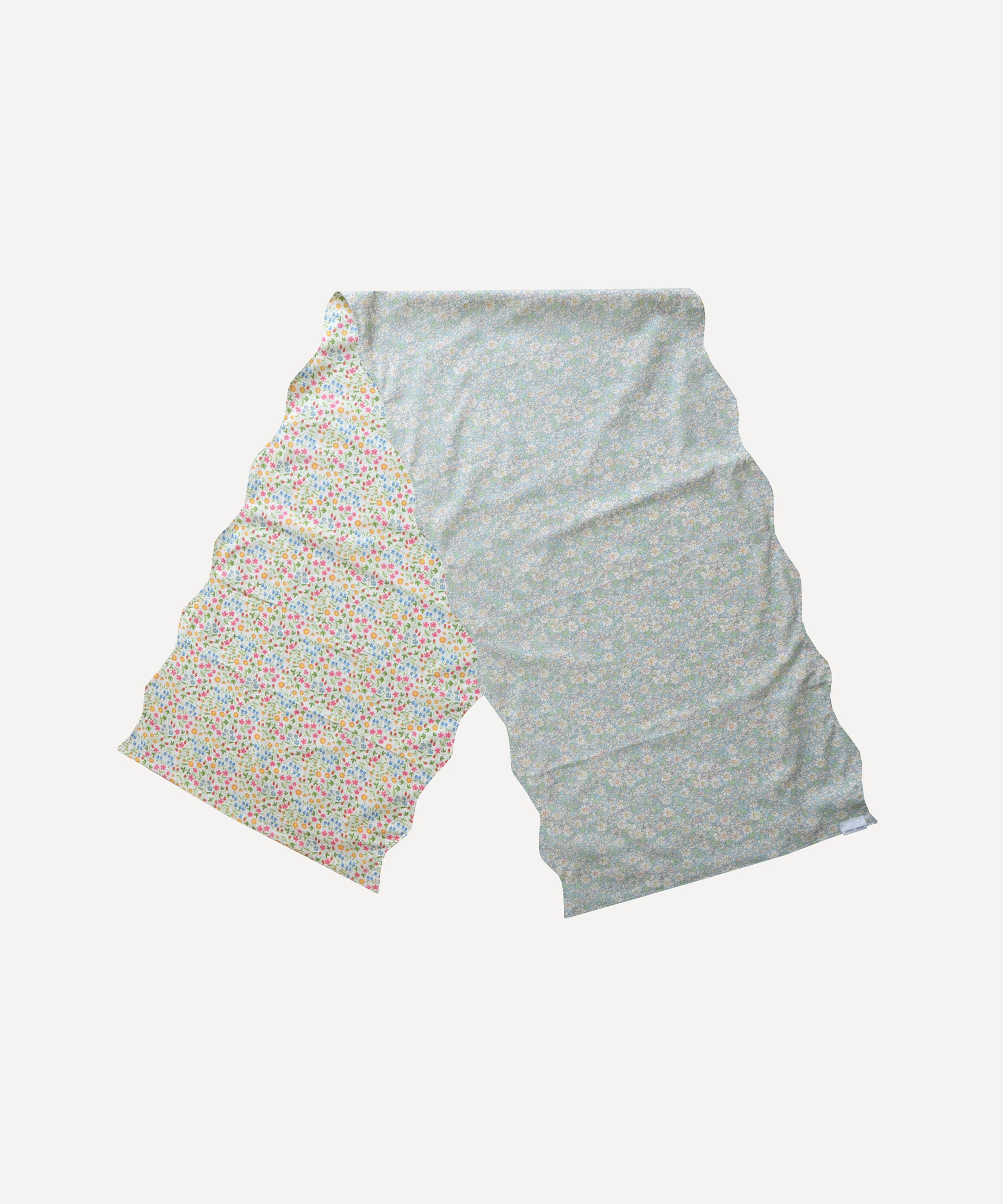 Coco & Wolf - Alice and Little Mirabelle Wavy Table Runner image number 0