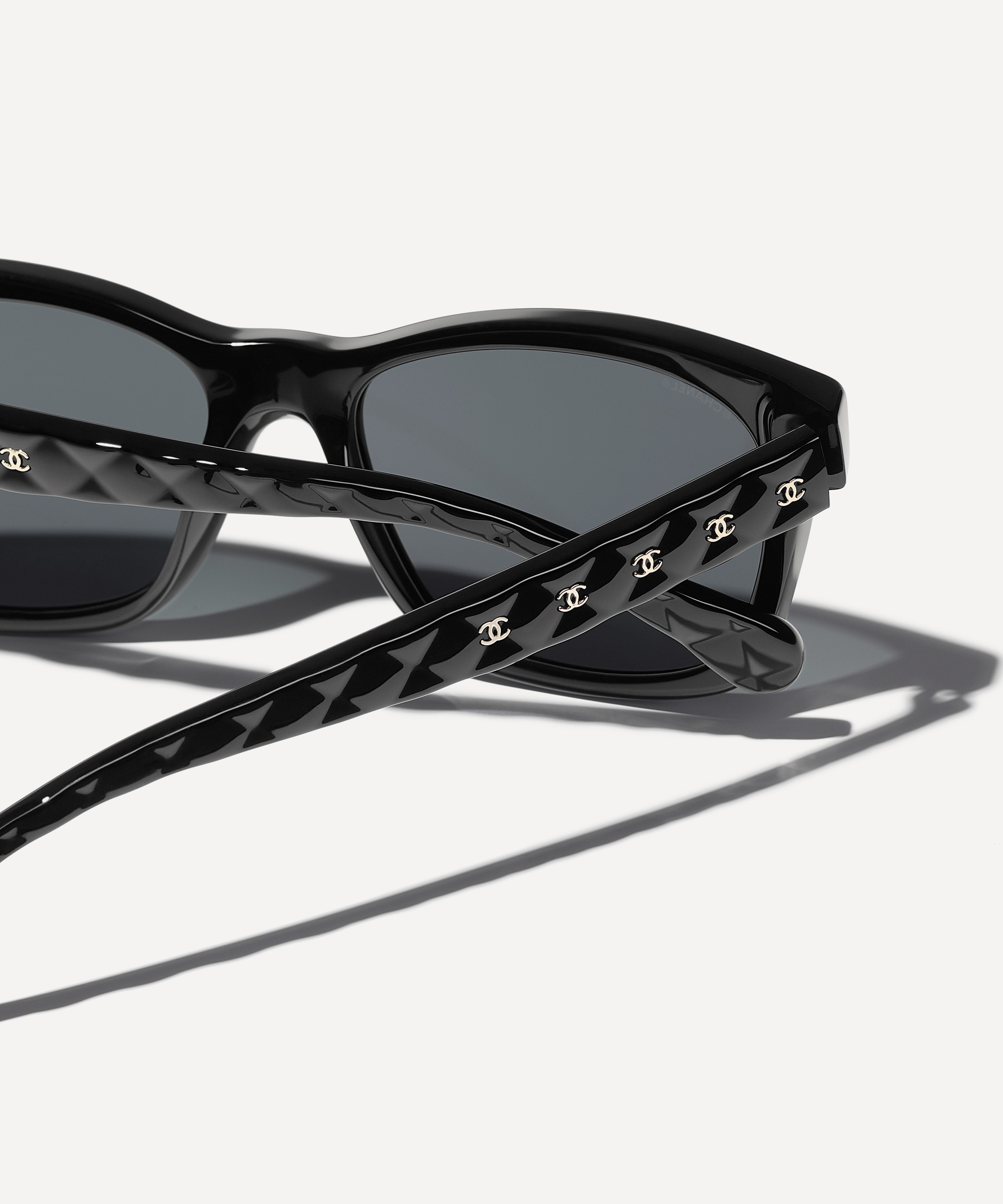 Chanel Square Sunglasses in Brown Acetate ref.590876 - Joli Closet