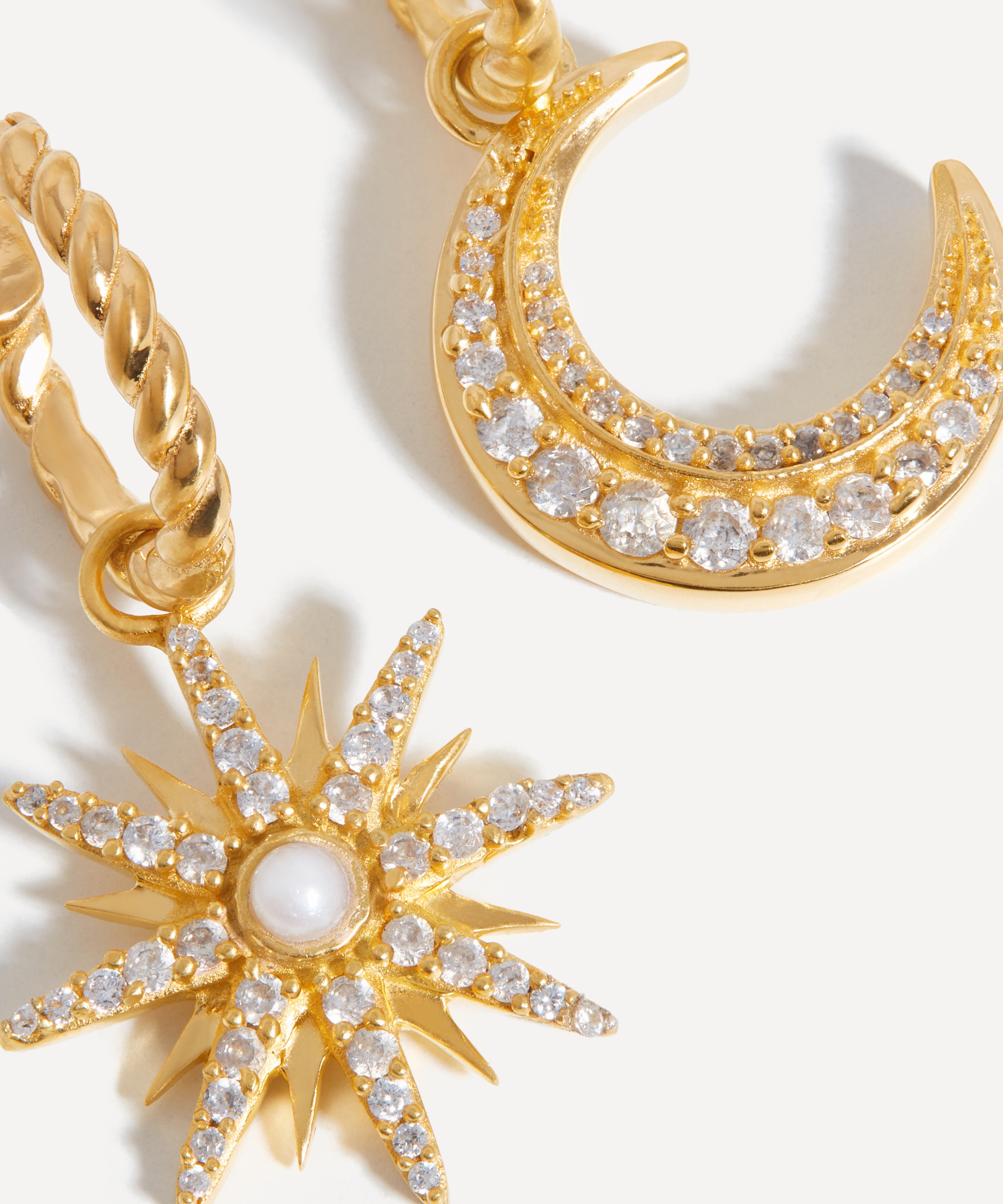 Missoma - 18ct Gold-Plated Vermeil Silver Harris Reed Moonlight Pearl Hoop Earrings image number 3