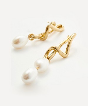 Missoma - 18ct Gold-Plated Molten Baroque Pearl Mismatch Drop Earrings image number 2
