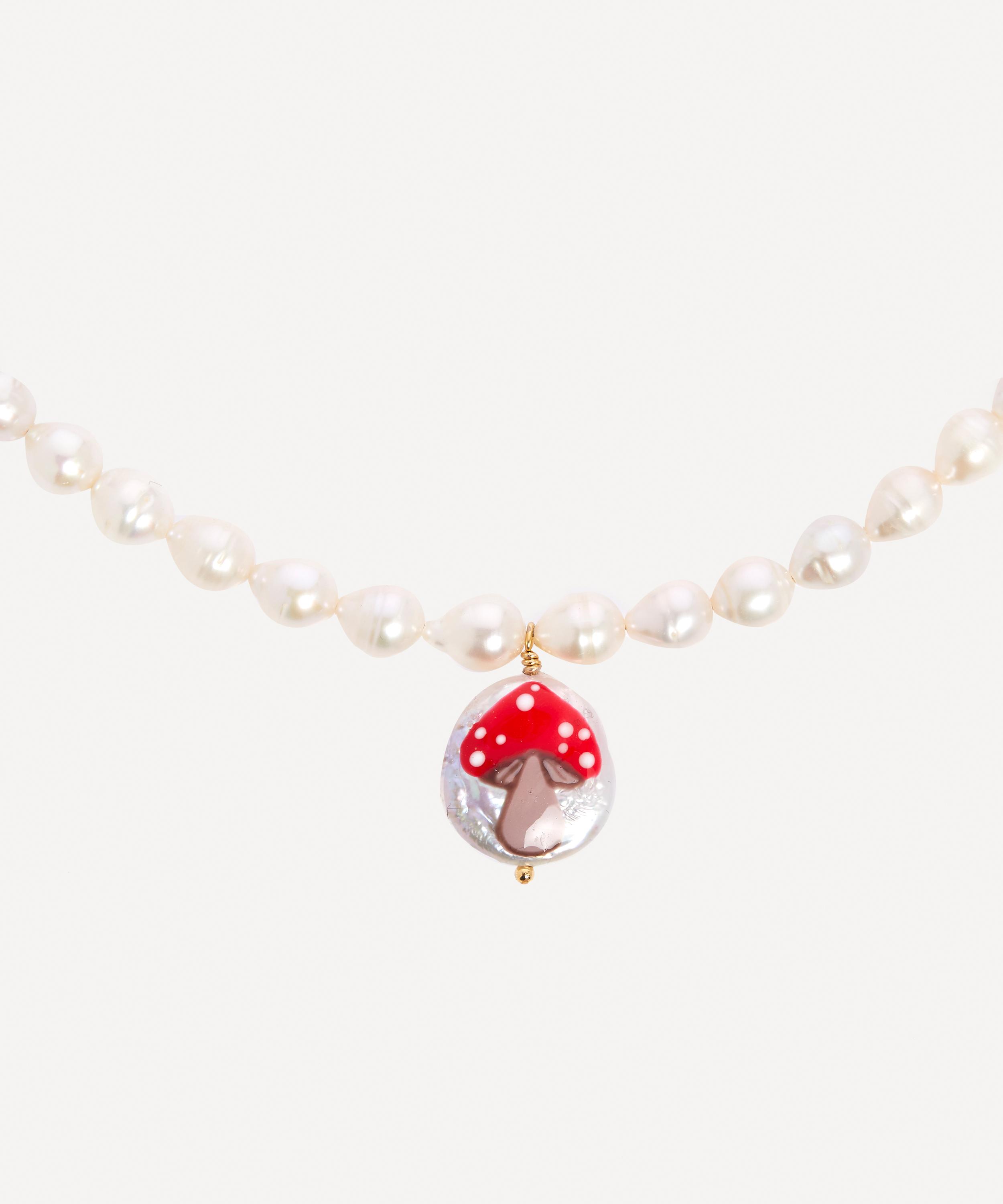 Magic hot sale pearl necklace