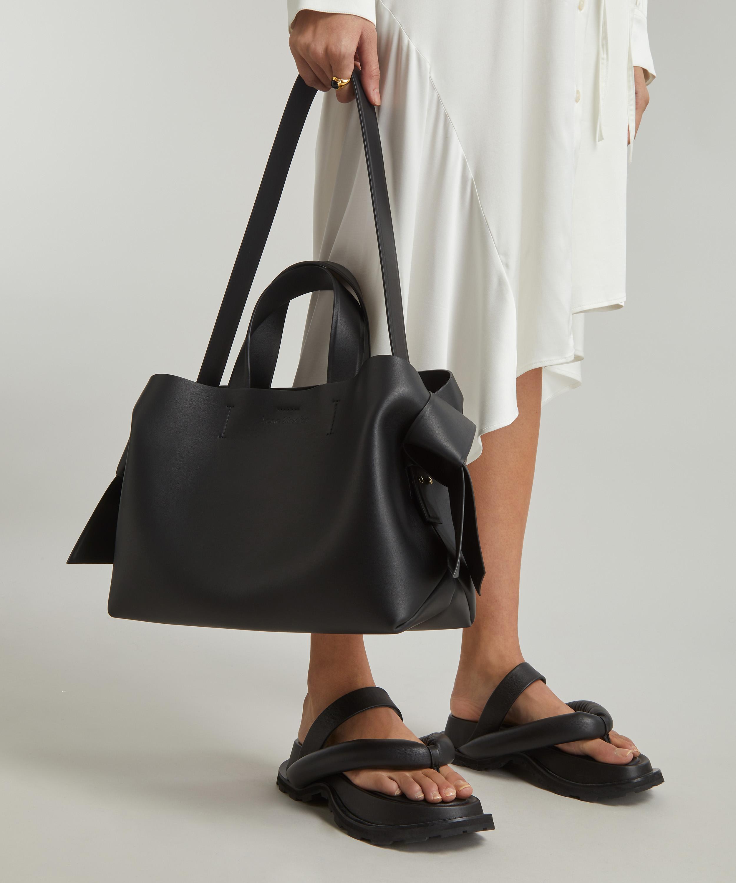 No.11 midi tote bag in black smooth leather 