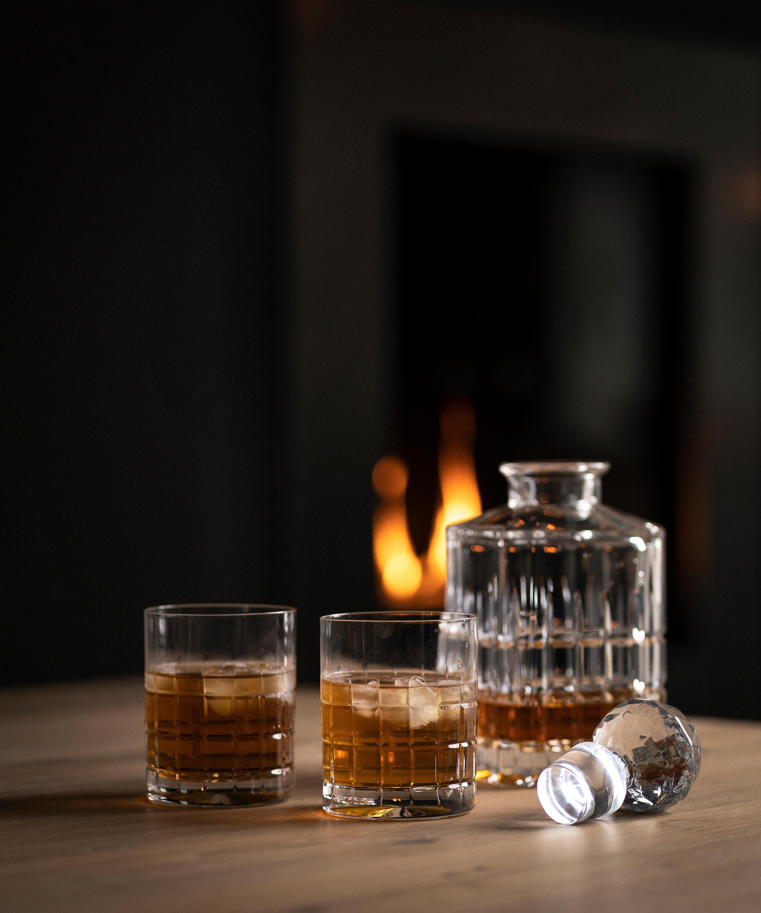 Hadeland Glassverk - Kube Whiskey Carafe image number 1