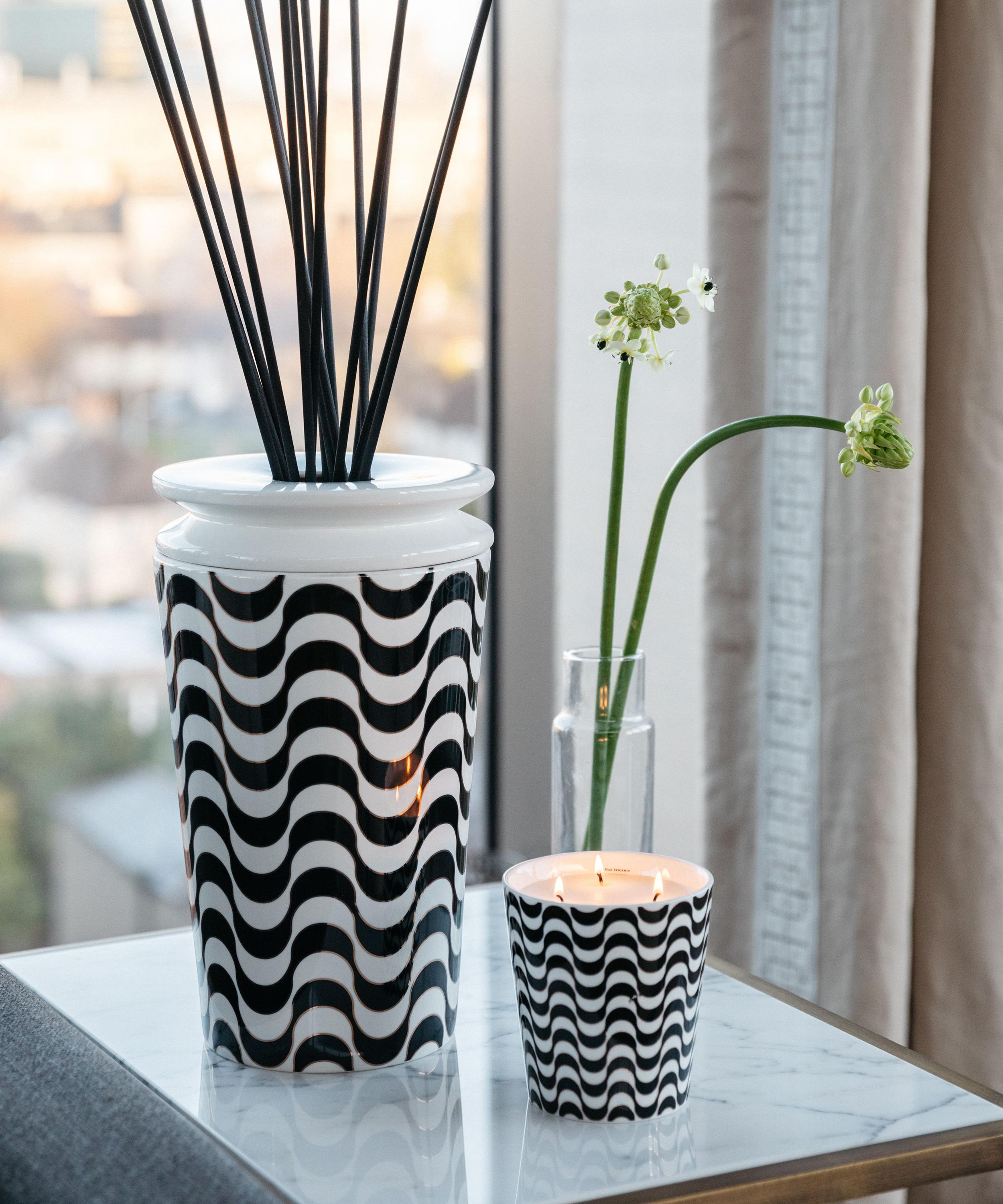 ILUM - Latin Waves Scented Candle 715g image number 1