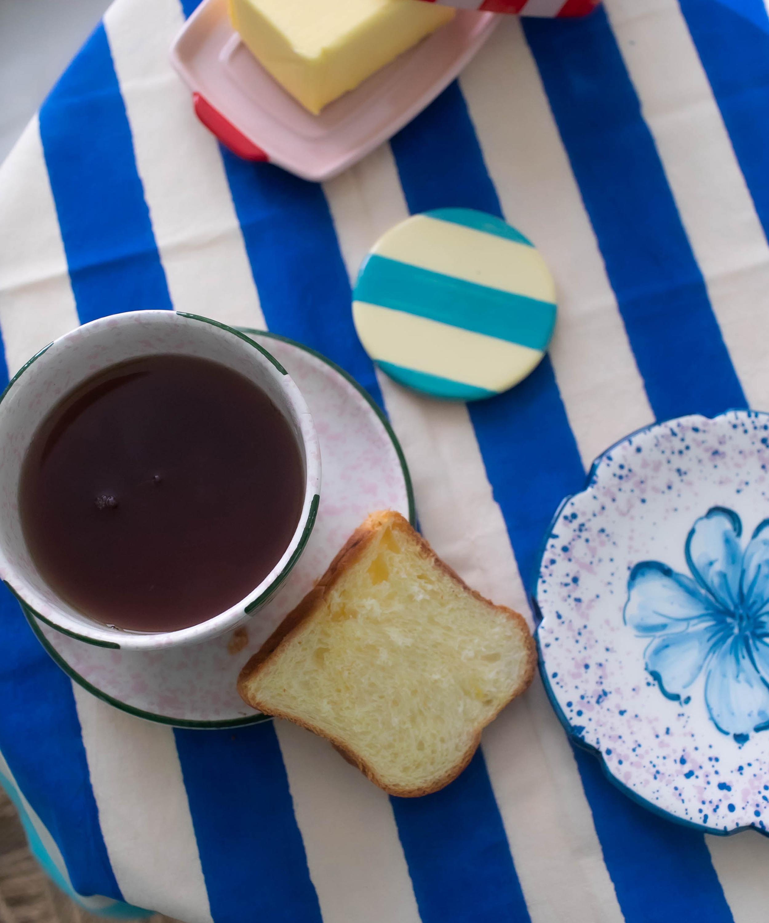 Vaisselle - Hot Stuff Forest Green Jumbo Teacup and Saucer image number 2