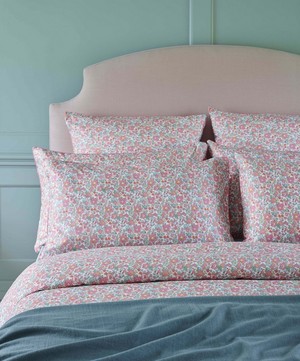Liberty - Betsy Pink Tana Lawn™ King Pillowcase image number 1