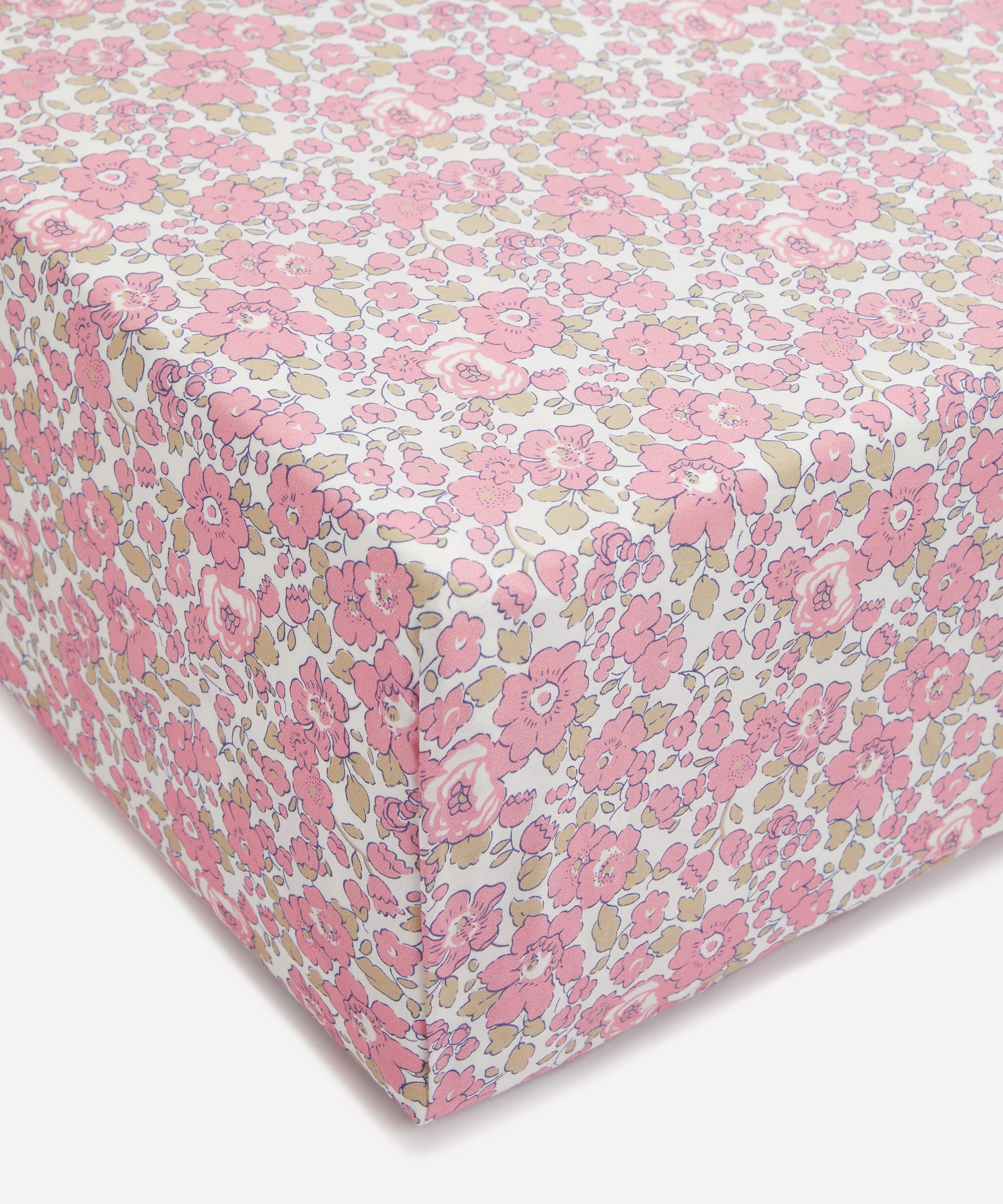 Liberty - Betsy Pink Tana Lawn™ Double Fitted Sheet image number 0