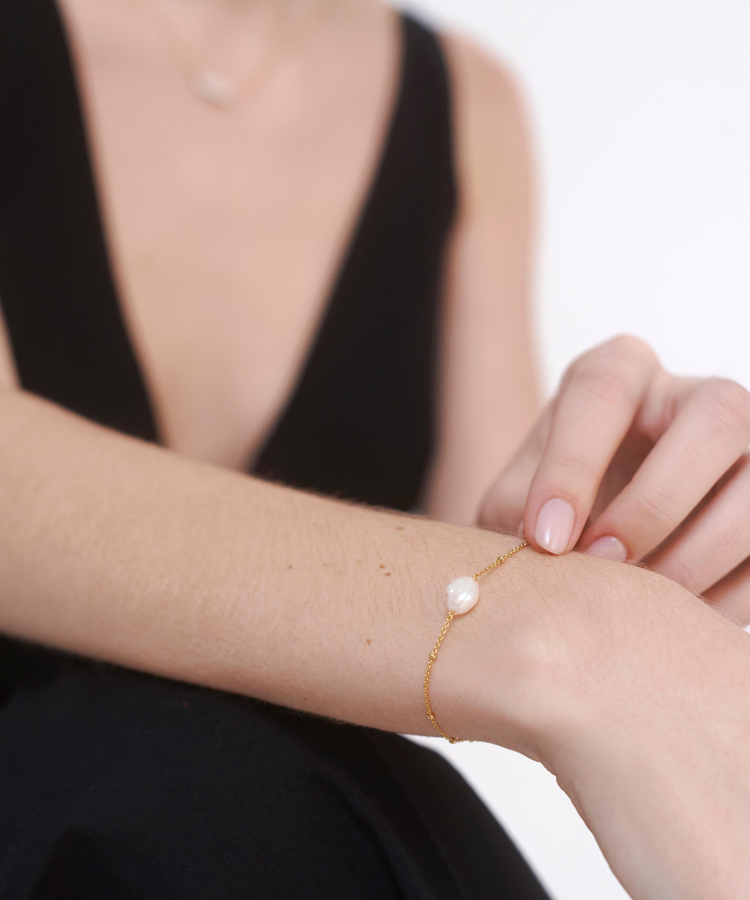 Monica Vinader - 18ct Gold Plated Vermeil Sterling Silver Nura Tiny Keshi Pearl Bracelet image number 1