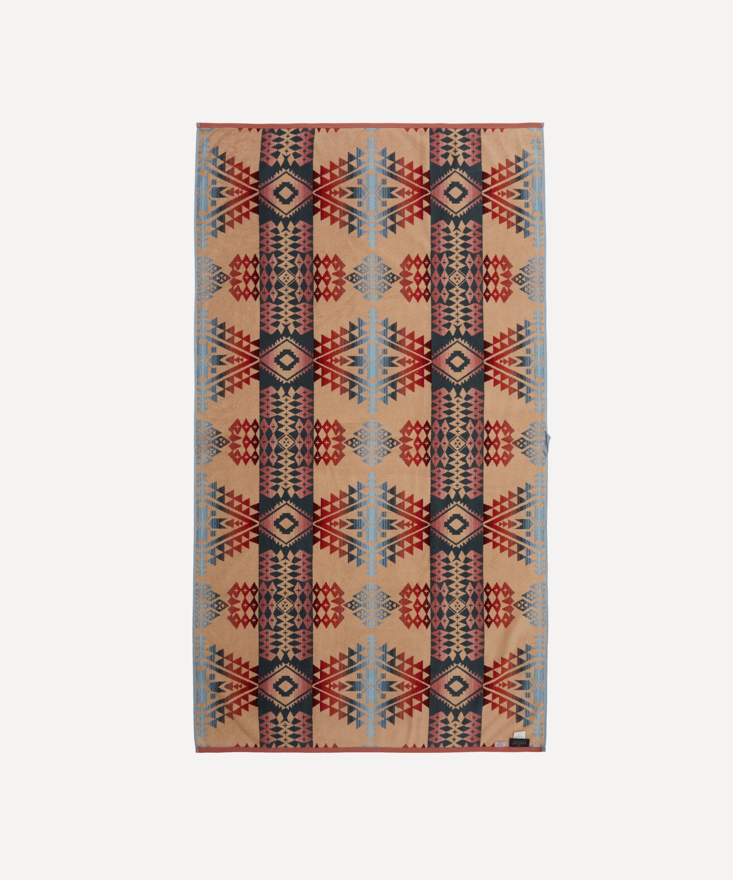 Pendleton - Oversized Jacquard Spa Towel image number 1