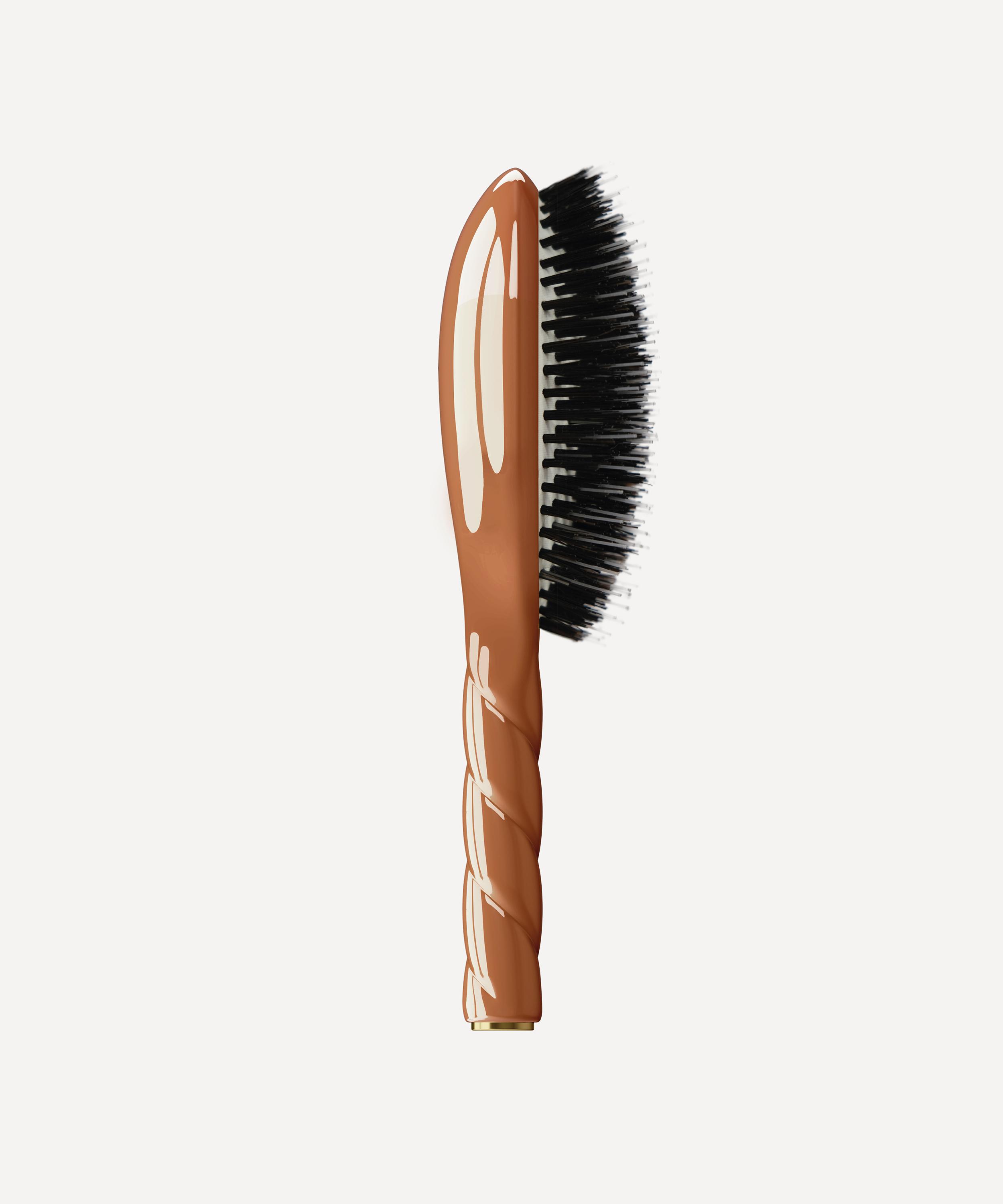 La Bonne Brosse - N.02 THE ESSENTIAL All Purpose Brush image number 1