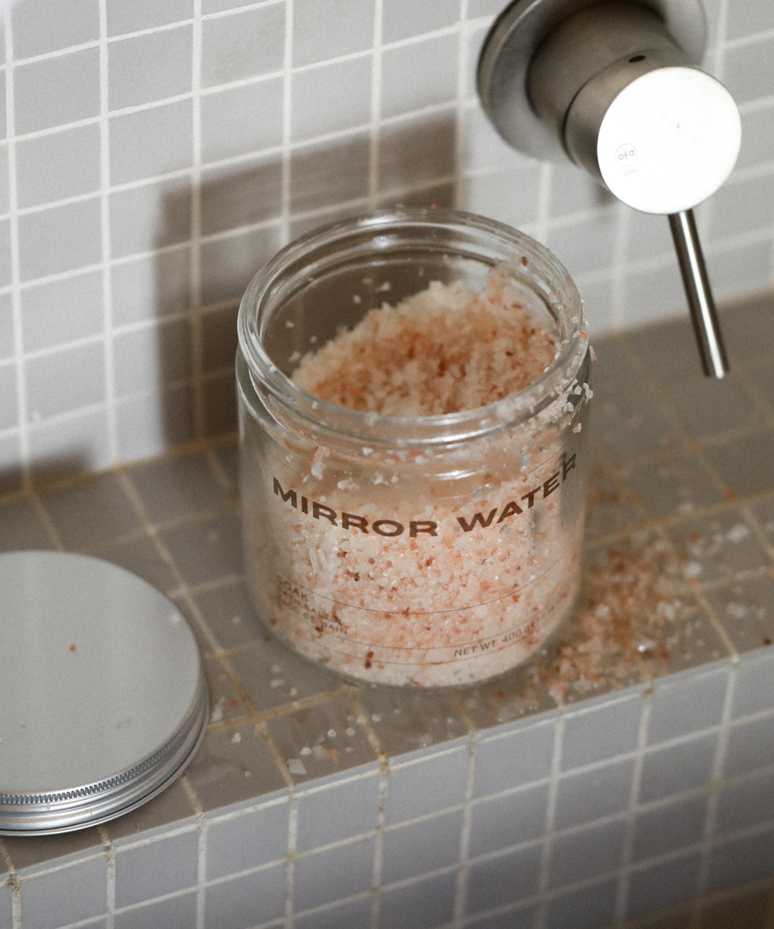 MIRROR WATER - SOAK Bath Salts 400g image number 2