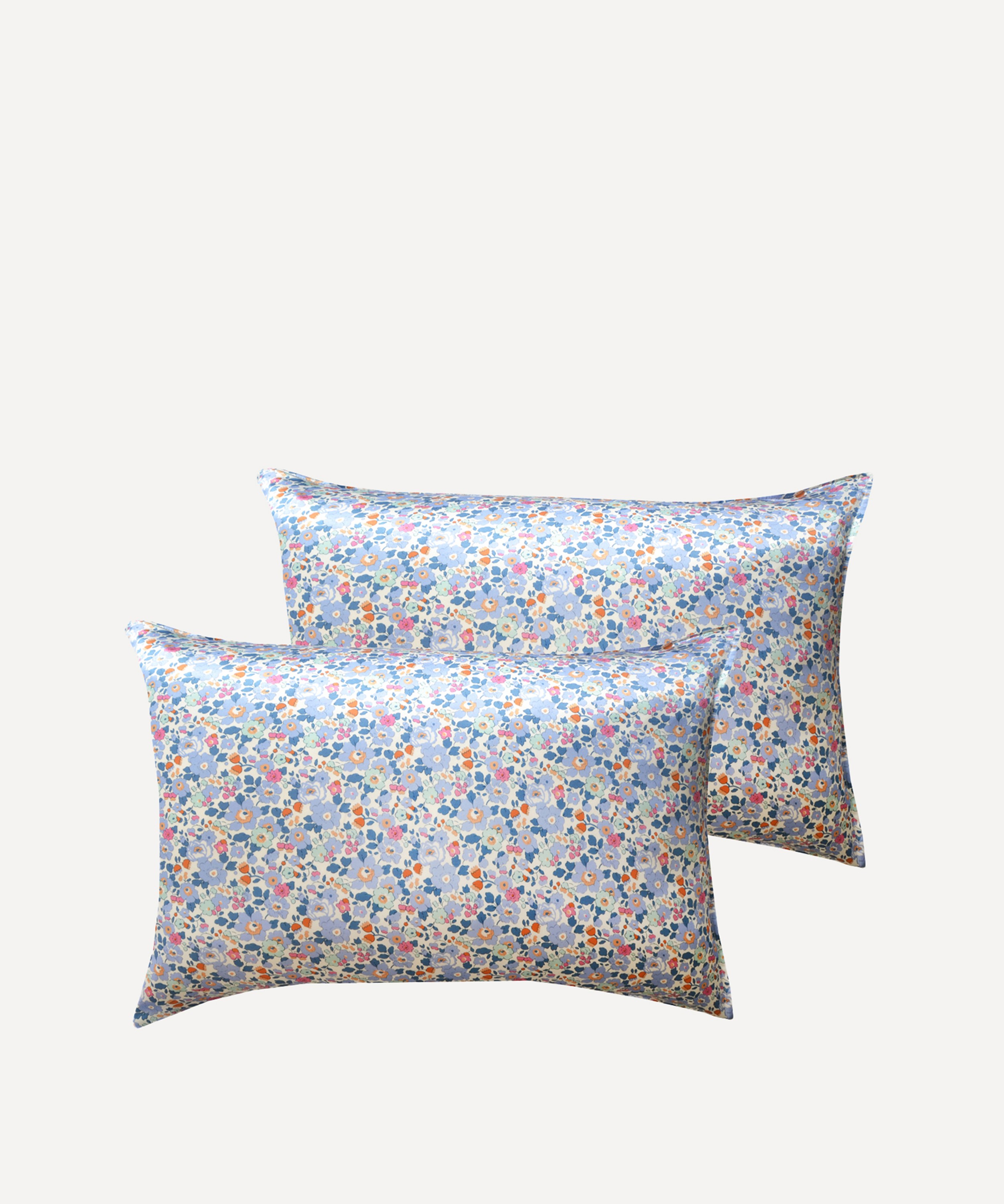 Coco & Wolf - Betsy Lavender Silk Pillowcases Set of Two image number 0