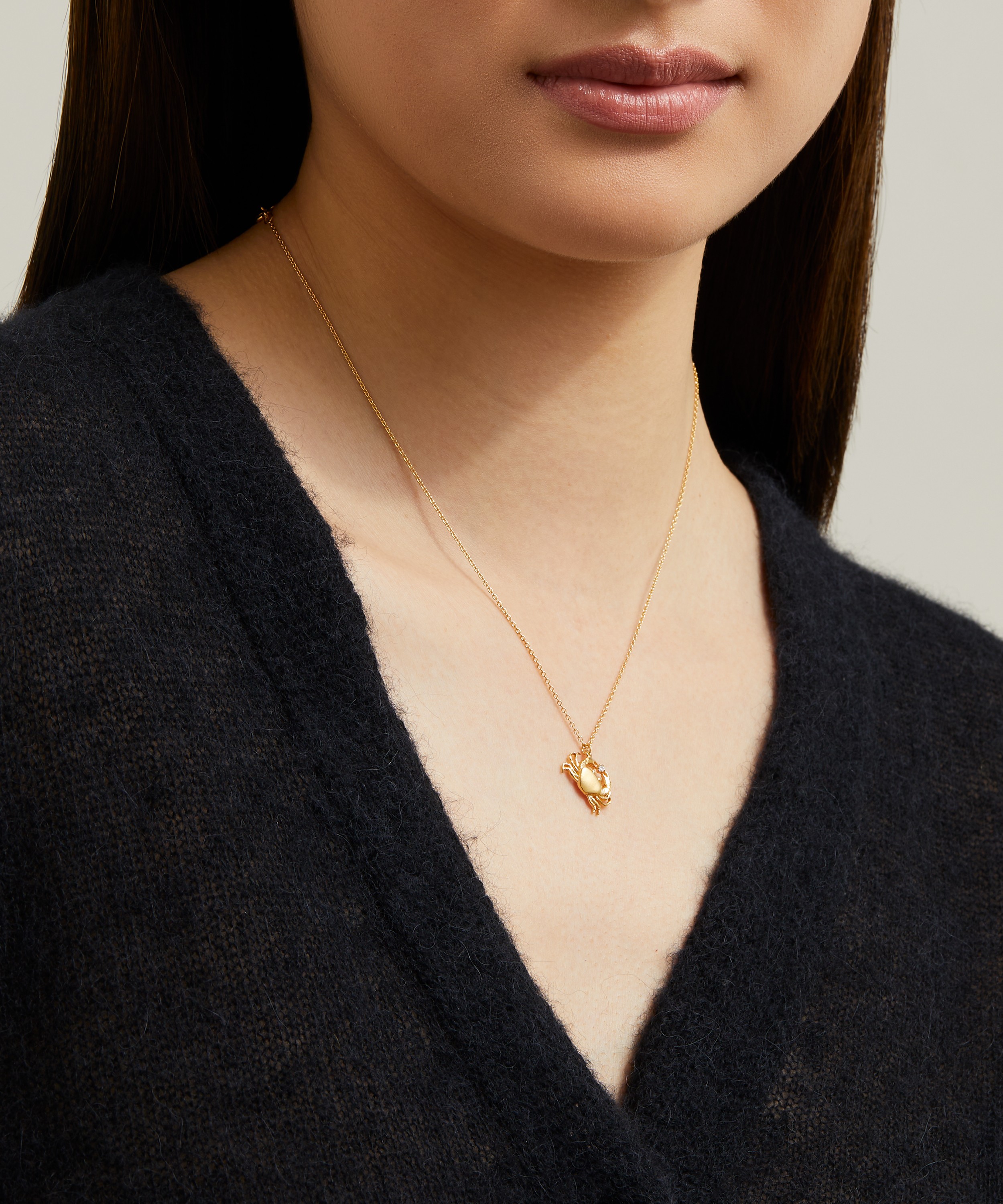 Alex Monroe - Gold-Plated Cheeky Crab Pendant Necklace image number 0