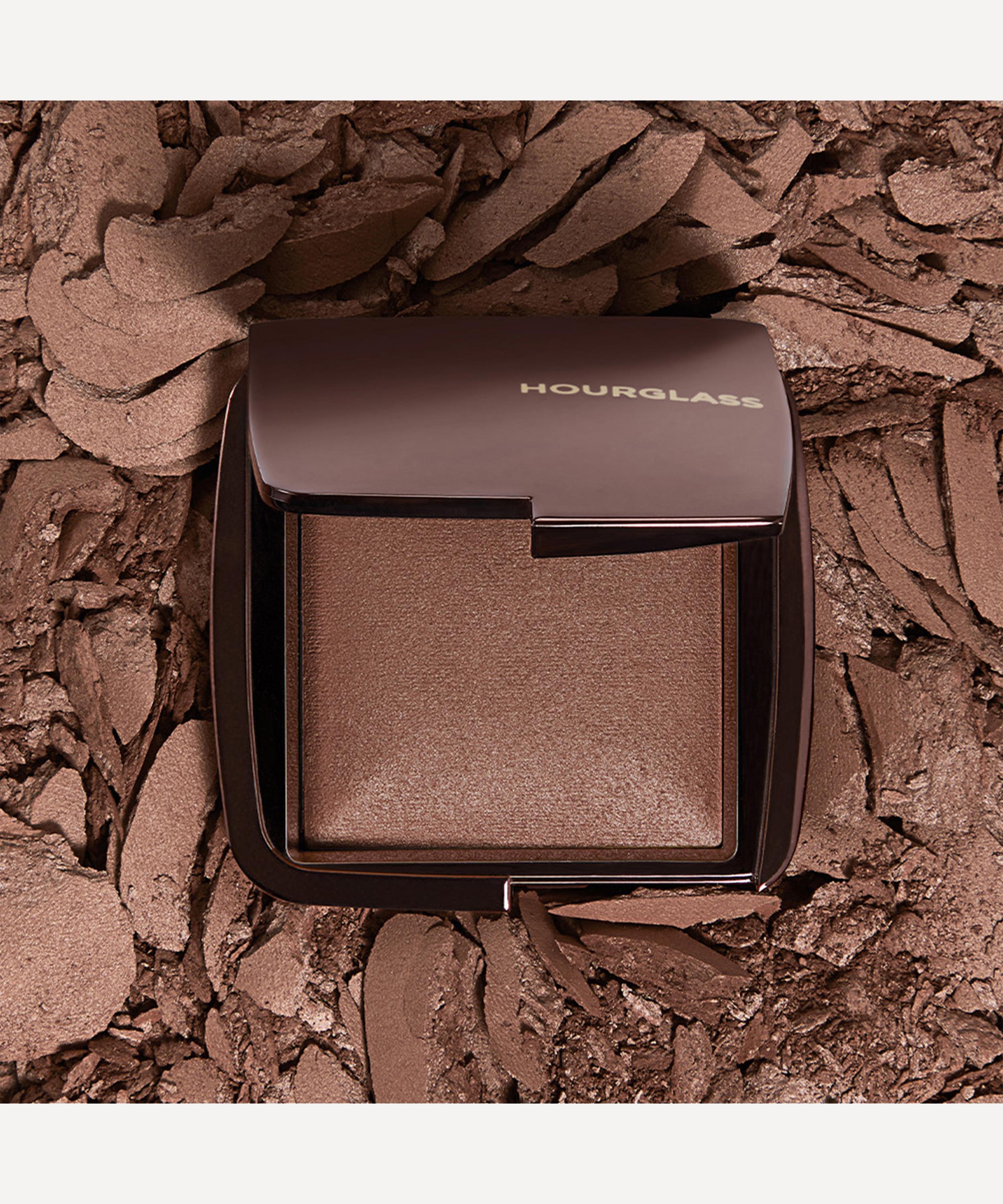 Hourglass - Ambient Lighting Finishing Powder 10g image number 1