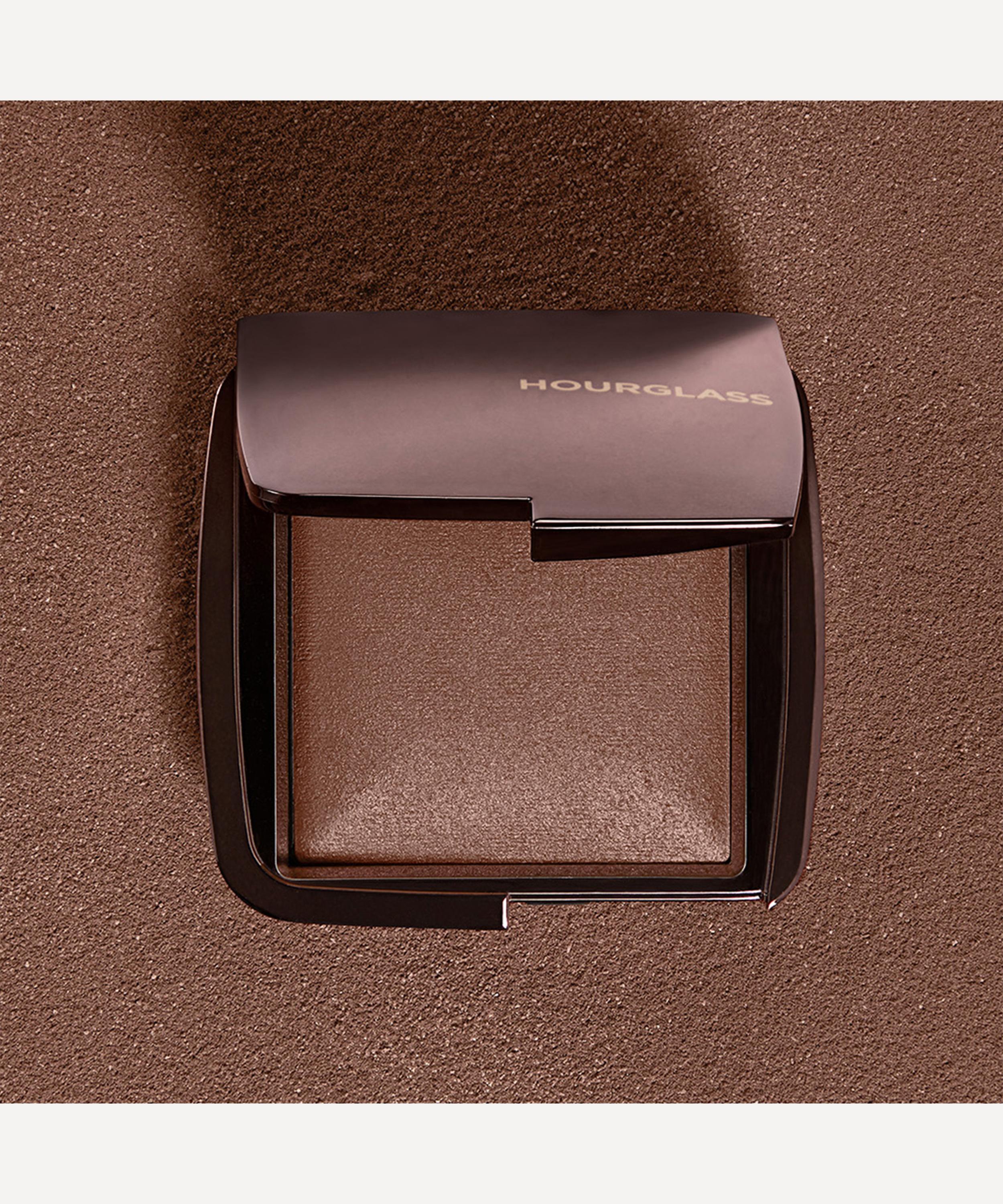 Hourglass - Ambient Lighting Finishing Powder 10g image number 2