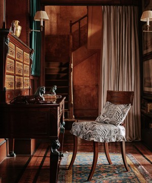 Liberty Interiors - Shadow Line in September image number 1