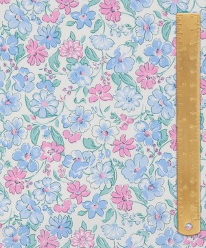 Liberty Fabrics - Floral Joy Lasenby Quilting Cotton image number 4