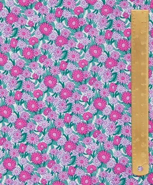 Liberty Fabrics - Marguerite Meadow Lasenby Quilting Cotton image number 4
