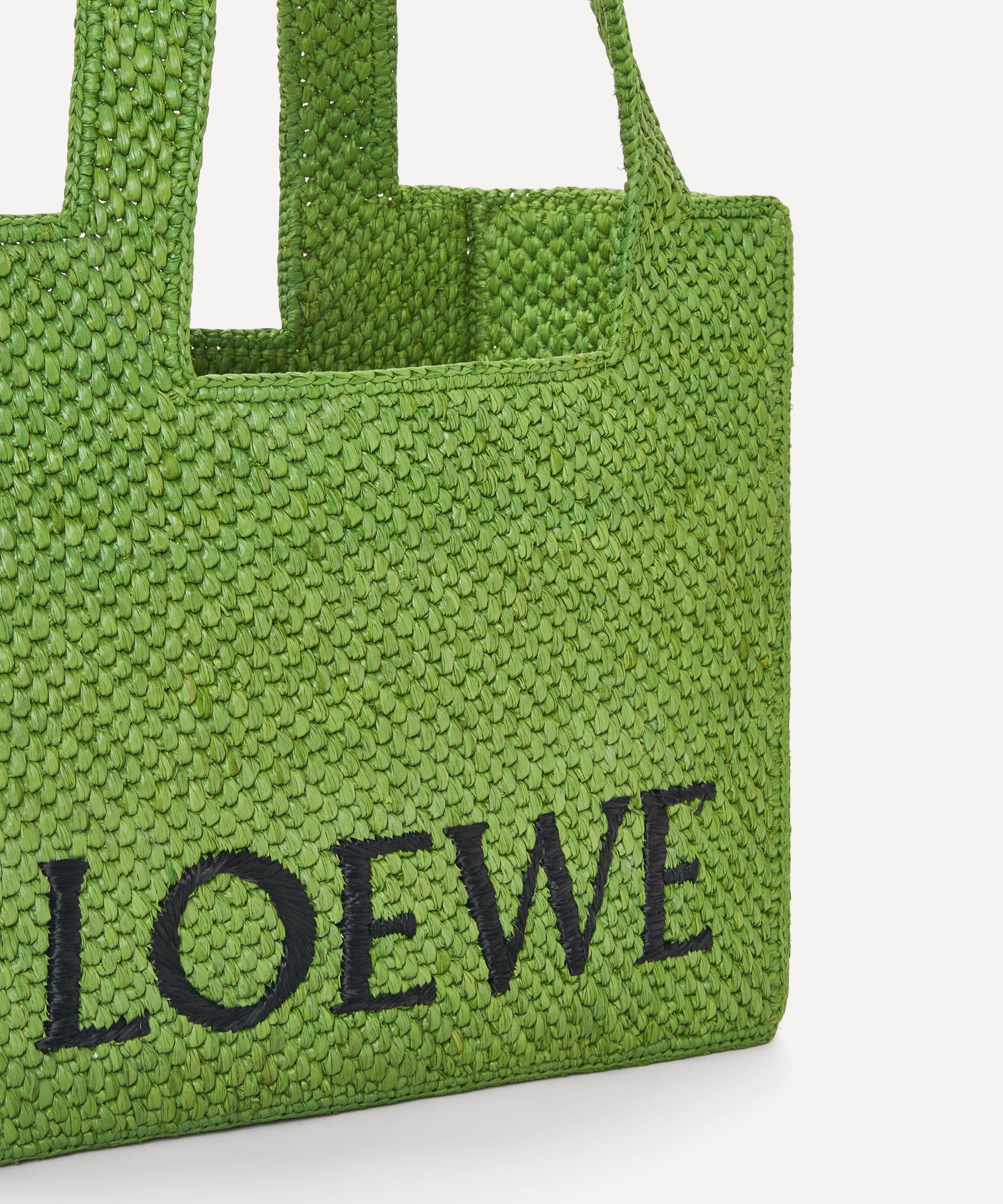 トートバッグ Loewe Loewe Paulas Ibiza Borsa A Mano Font Tote Loewe x Paula's Ibiza Font Logo Mini Tote Bag in Raffia