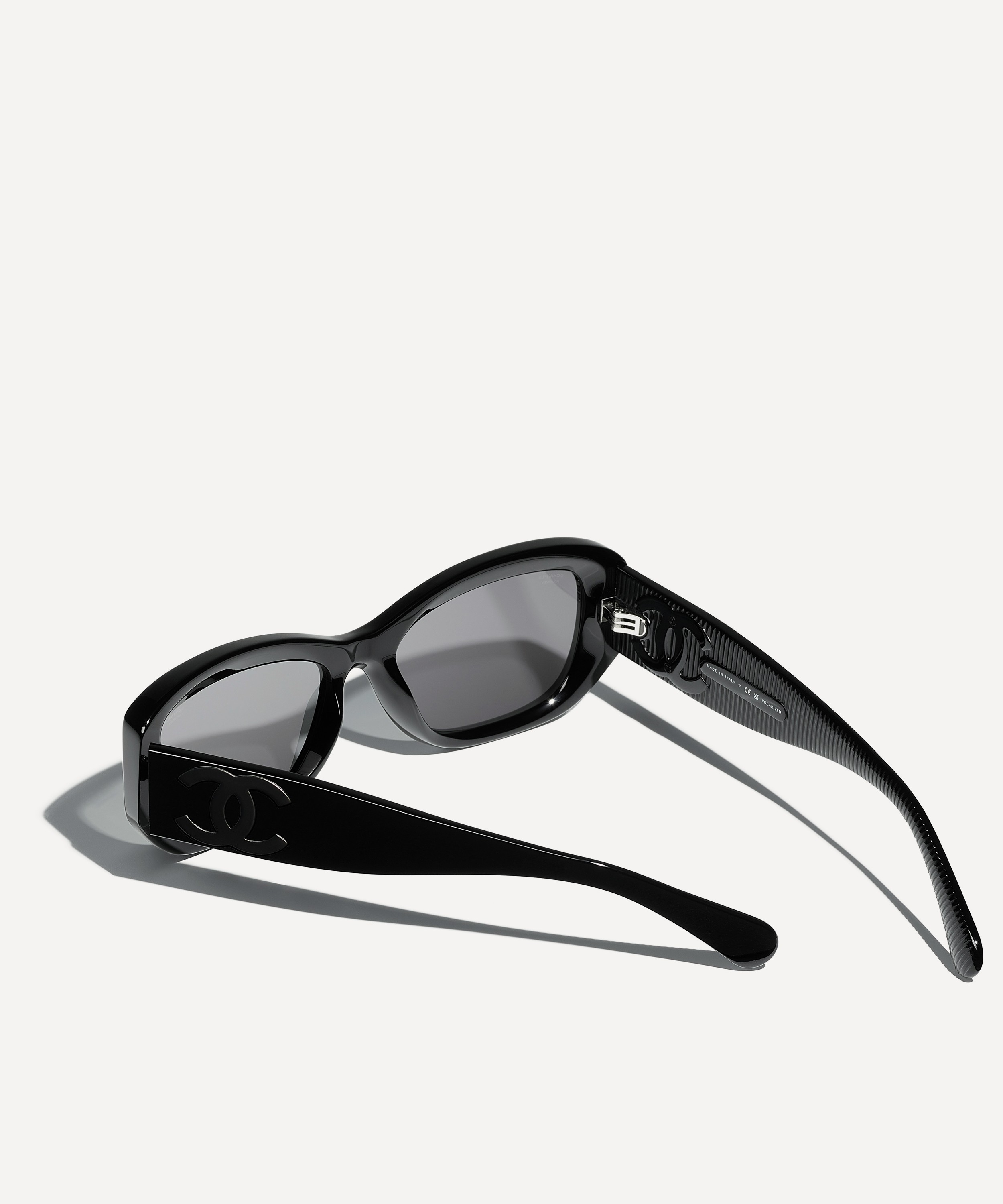 154 - Rectangle Sunglasses image number 3