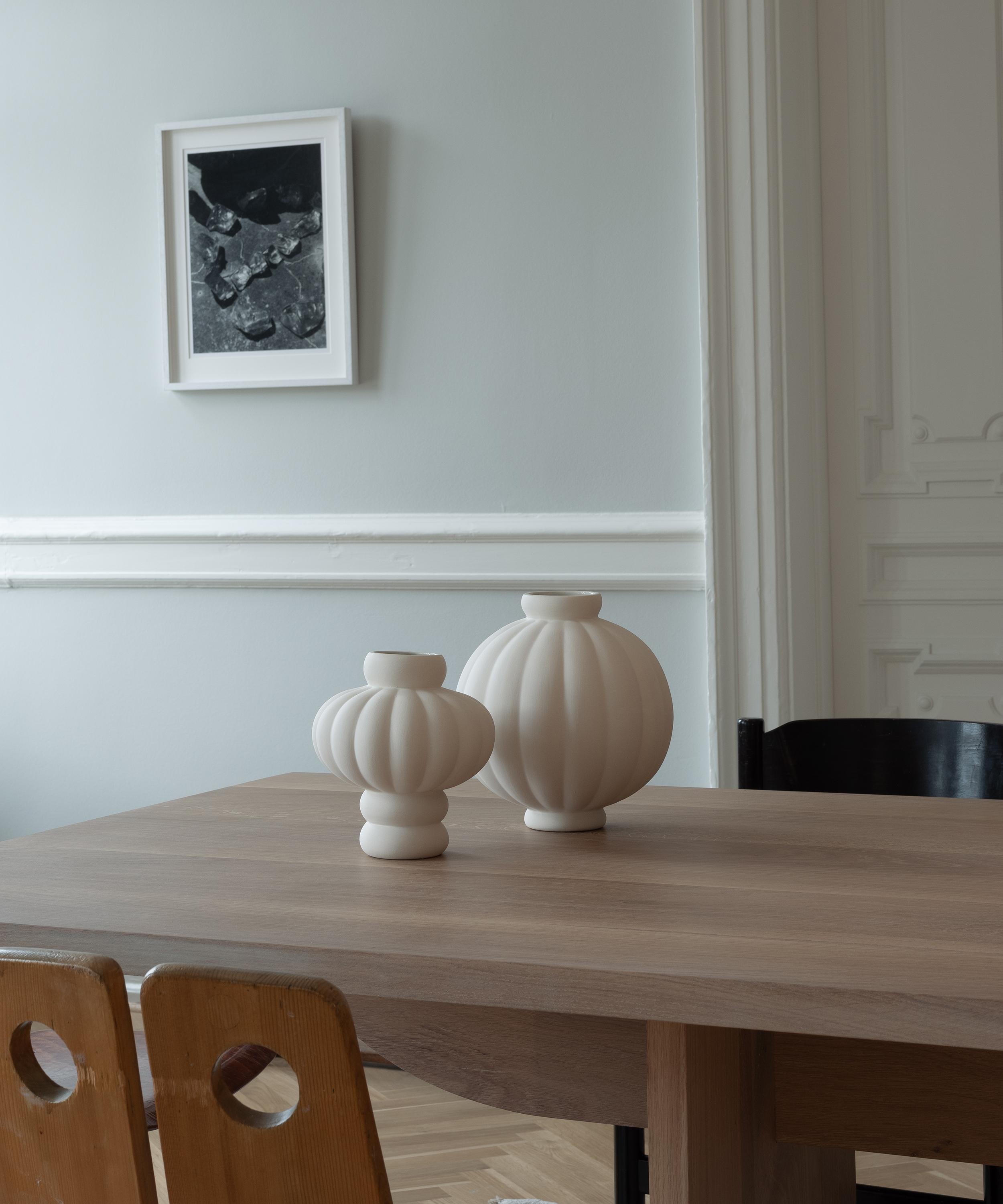 Louise Roe - Balloon Vase 01 image number 1