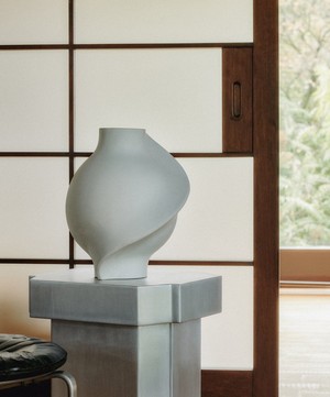 Louise Roe Copenhagen - Ceramic Pirout Vase 02 image number 1