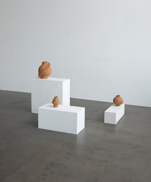 Louise Roe Copenhagen - Ceramic Pirout Vase 01 image number 1