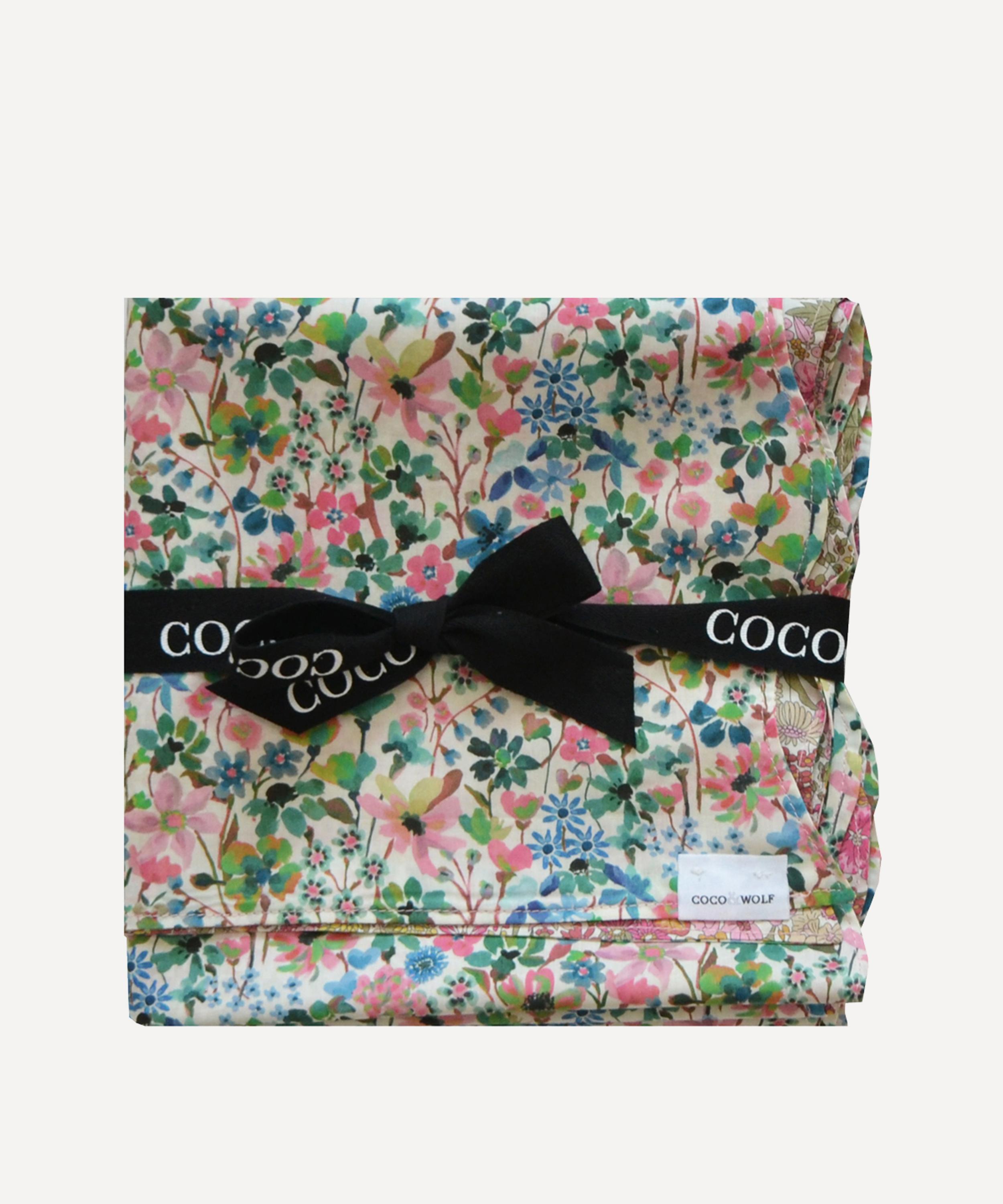 Coco & Wolf - Margaret Annie and Dreams of Summer Medium Wavy Tablecloth image number 1