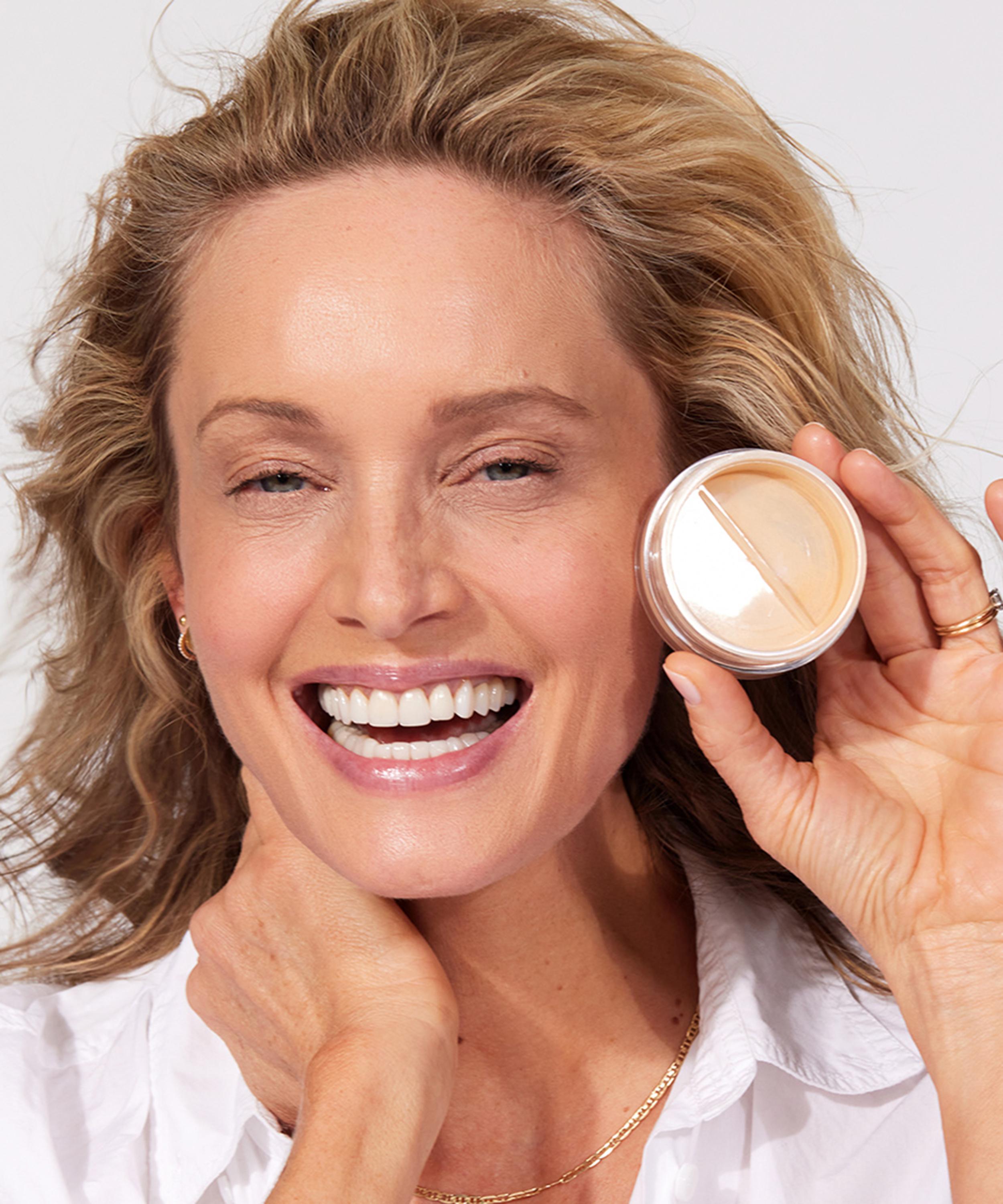 Jones Road - Tinted Face Powder 6.5g image number 2