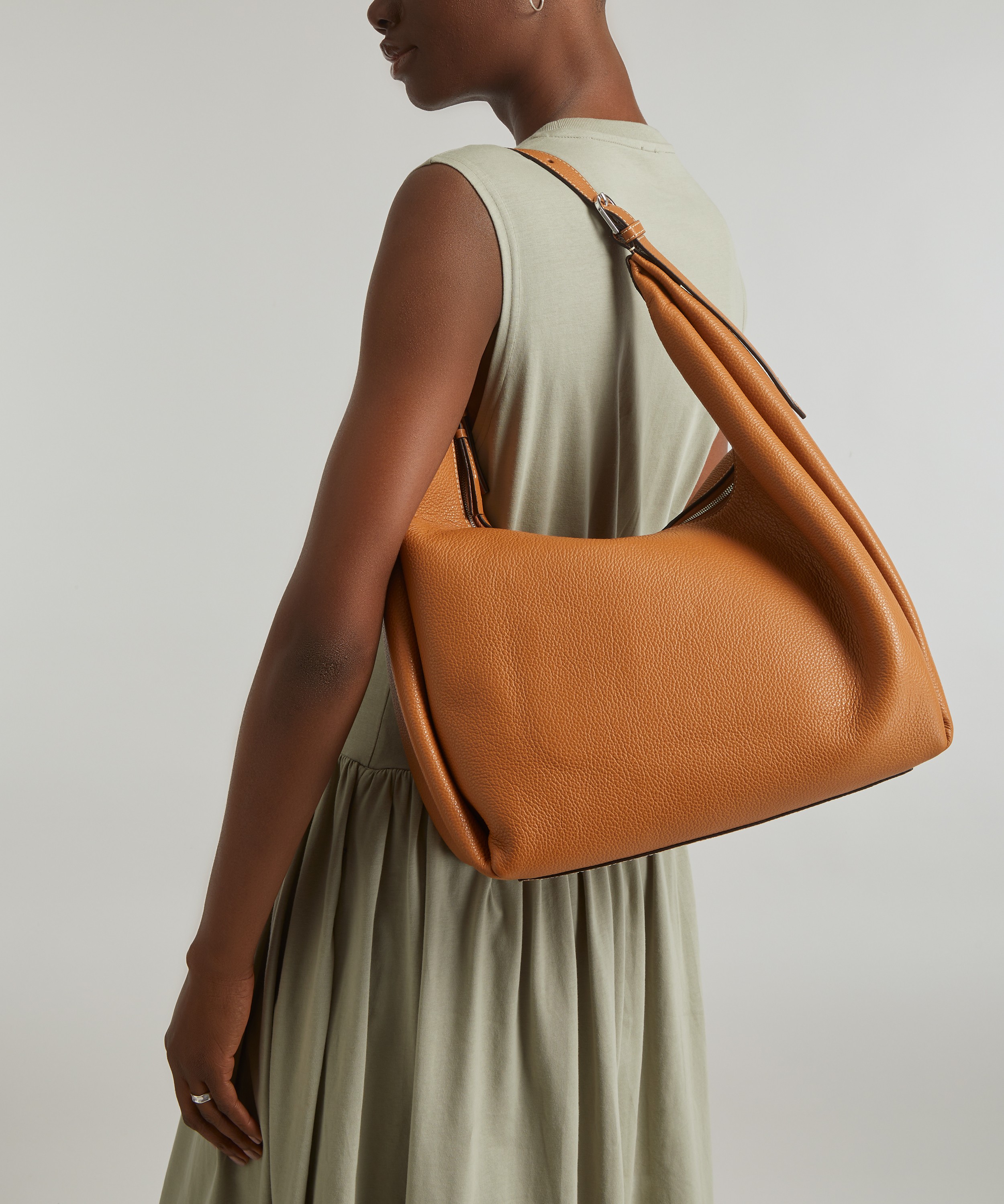 The Row Everyday Medium Textured-leather Shoulder Bag in Brown