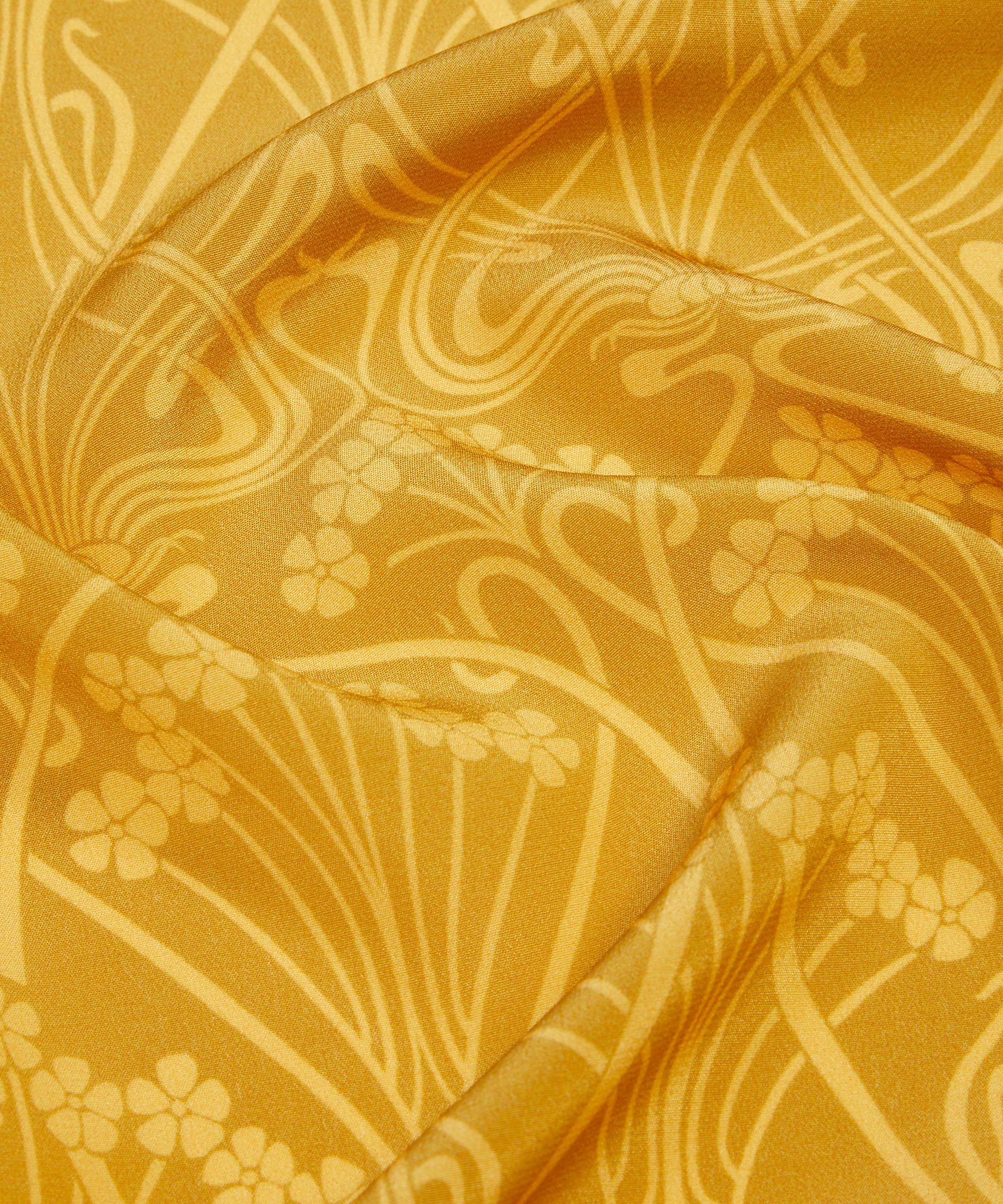 Liberty Fabrics - Nouveau Ianthe Crepe de Chine image number 3