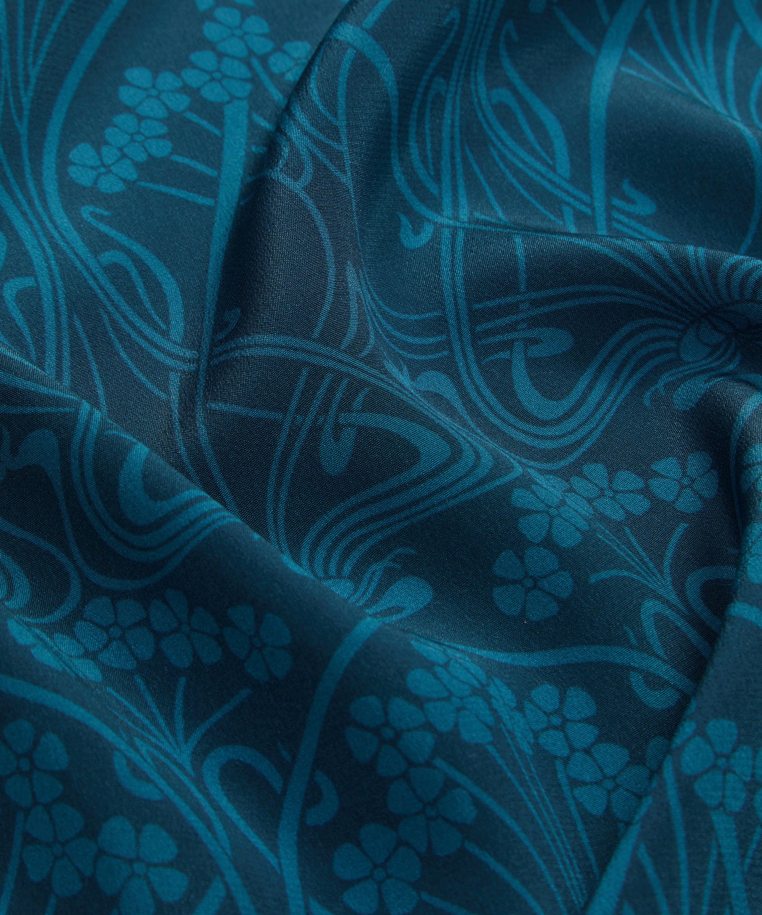 Liberty Fabrics - Nouveau Ianthe Crepe de Chine image number 3