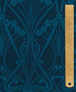 Liberty Fabrics - Nouveau Ianthe Crepe de Chine image number 4