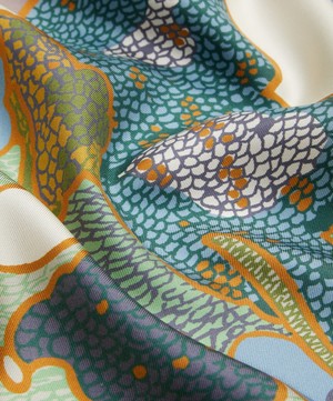 Liberty Fabrics - Prospect Place Silk Twill image number 3