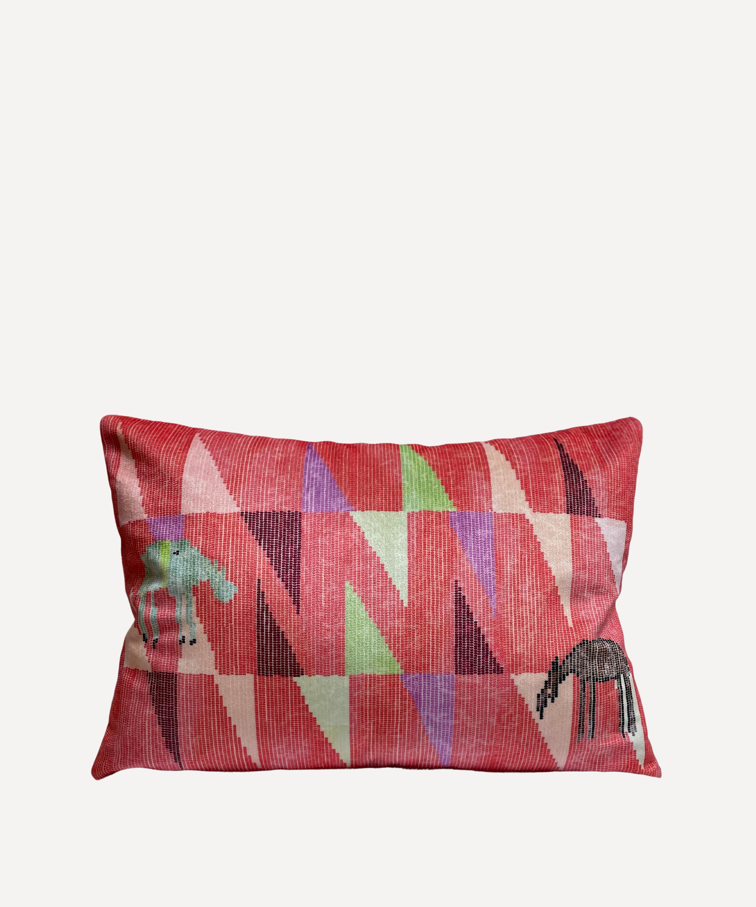 Amechi - Beewa Linen Cushion