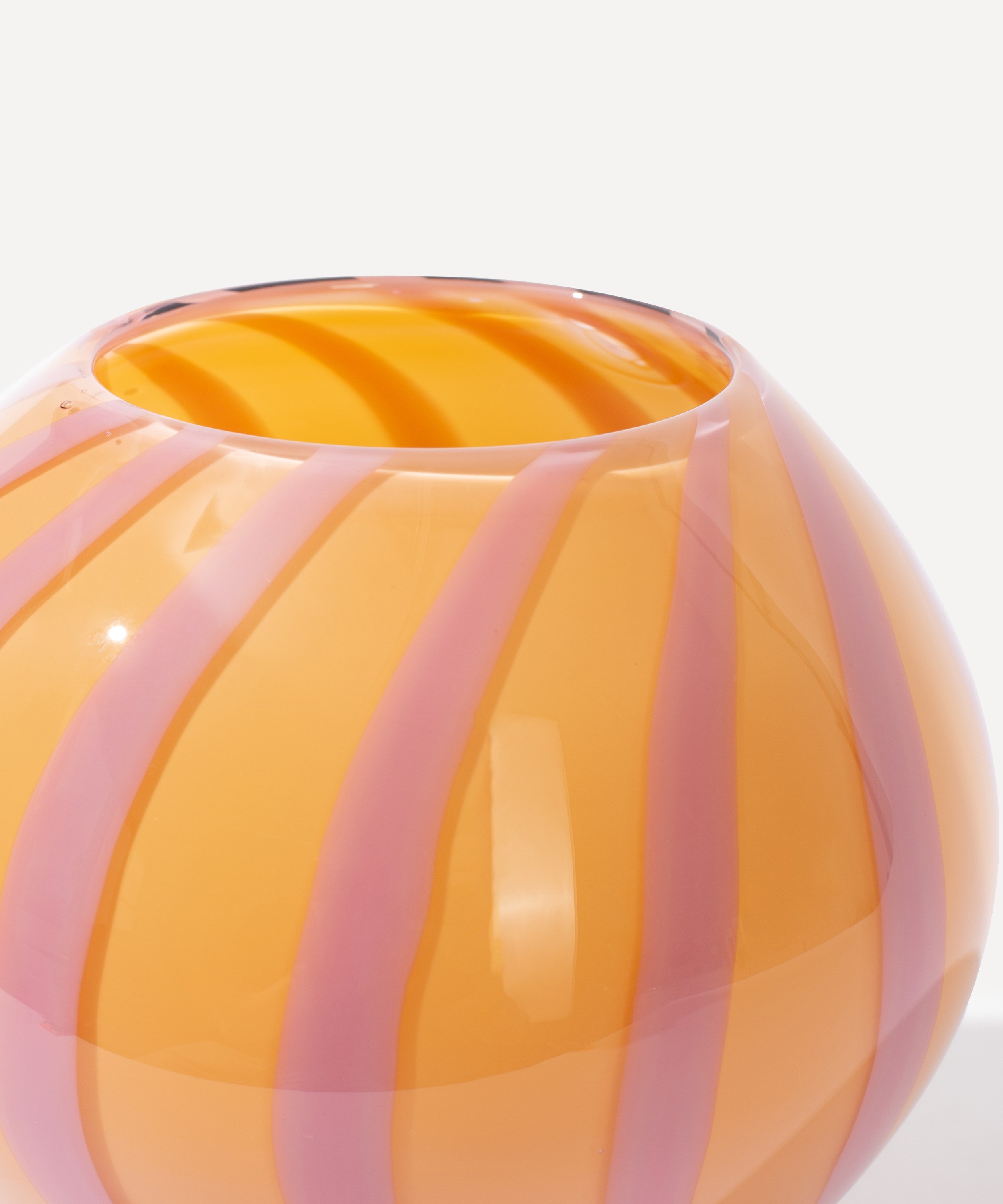 Vaisselle - Globe Glass Vase image number 2