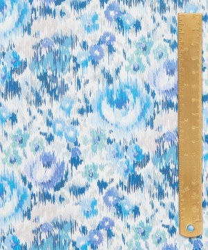 Liberty Fabrics - Dreamy Blooms Cotton Poplin image number 4
